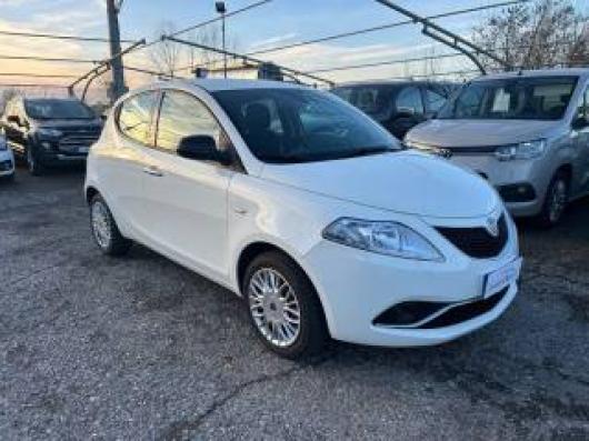 usato LANCIA Ypsilon