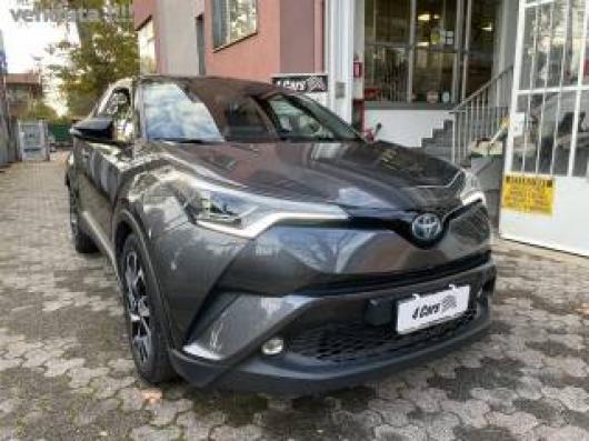 usato TOYOTA C HR