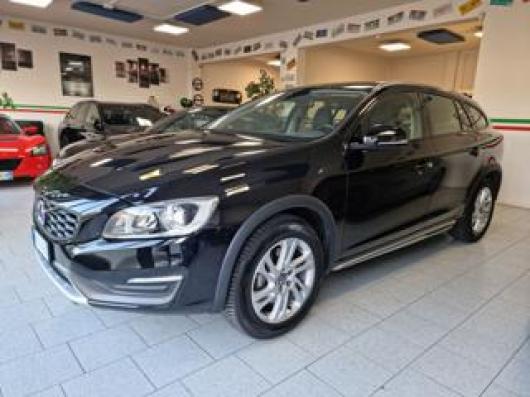 usato VOLVO V60 Cross Country