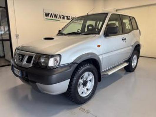 usato NISSAN Terrano