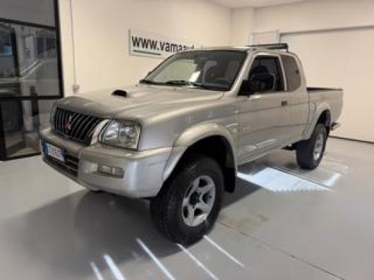 usato MITSUBISHI L200