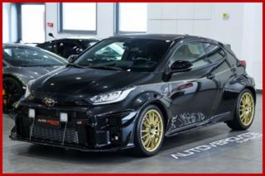 usato TOYOTA Yaris