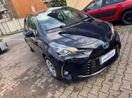 usato TOYOTA Yaris
