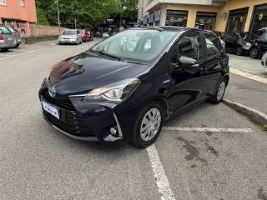usato TOYOTA Yaris