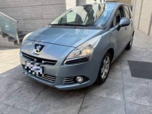 usato PEUGEOT 5008