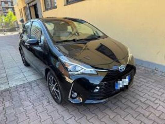 usato TOYOTA Yaris