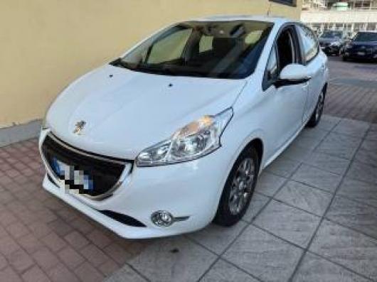 usato PEUGEOT 208