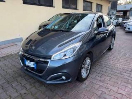 usato PEUGEOT 208