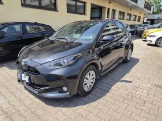 usato TOYOTA Yaris