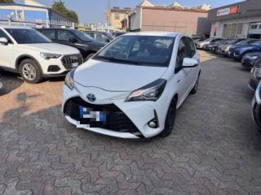 usato TOYOTA Yaris