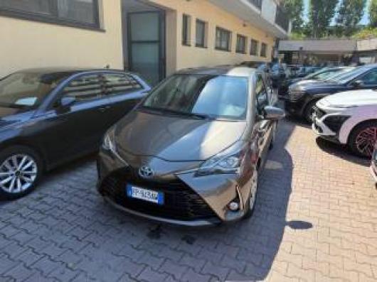 usato TOYOTA Yaris