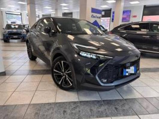 usato TOYOTA C HR