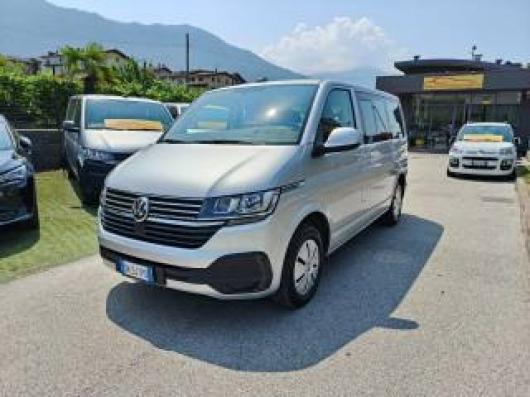 usato VOLKSWAGEN Caravelle