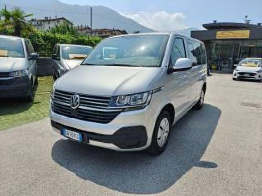 usato VOLKSWAGEN Caravelle