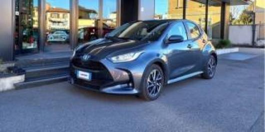 usato TOYOTA Yaris