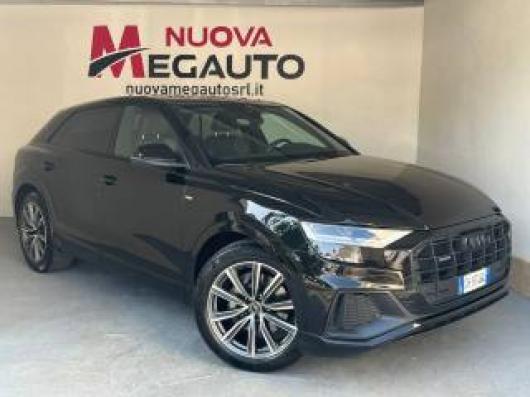 usato AUDI Q8