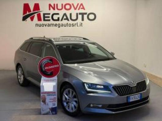 usato SKODA Superb