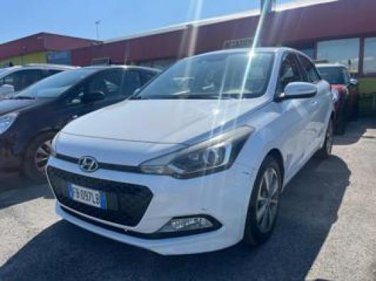 i20