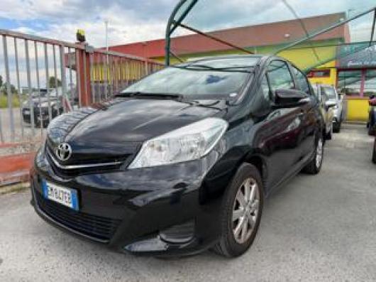 usato TOYOTA Yaris