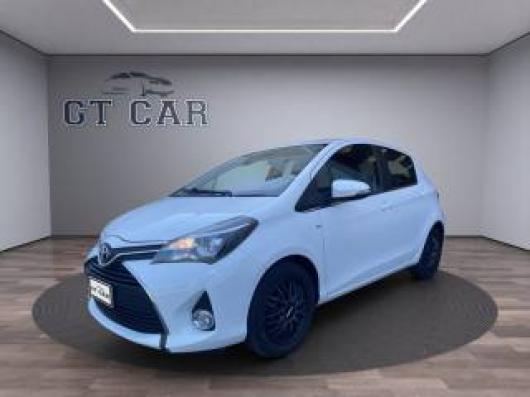 usato TOYOTA Yaris