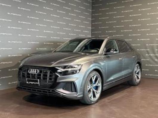 usato AUDI Q8
