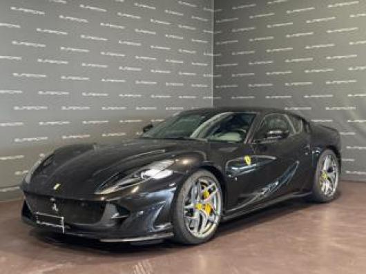 usato FERRARI 812