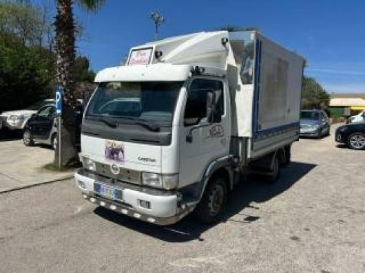 usato NISSAN Cabstar