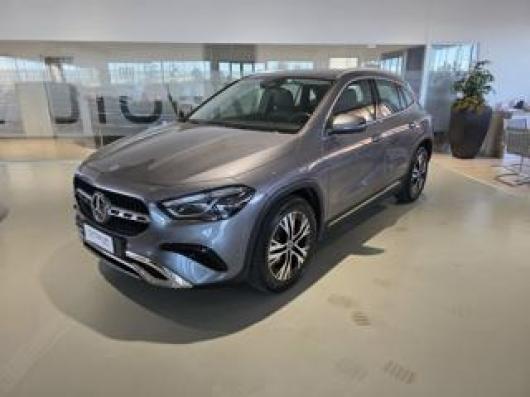 usato MERCEDES GLA 200