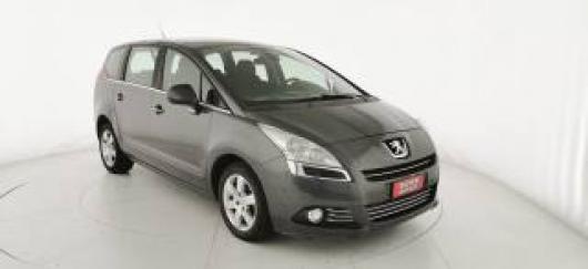 usato PEUGEOT 5008