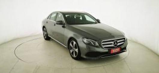 usato MERCEDES E 220