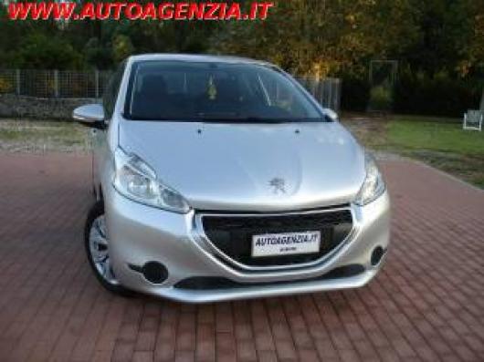 usato PEUGEOT 208