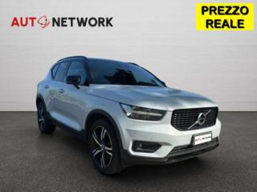 usato VOLVO XC40
