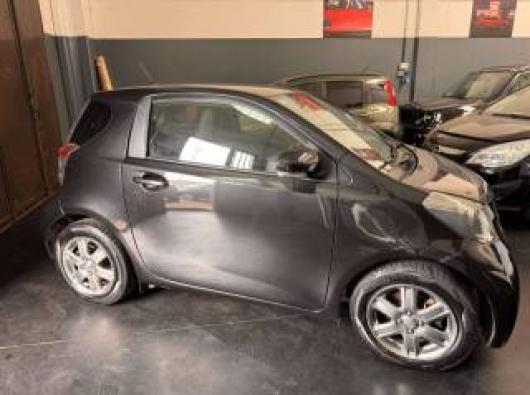 usato TOYOTA iQ