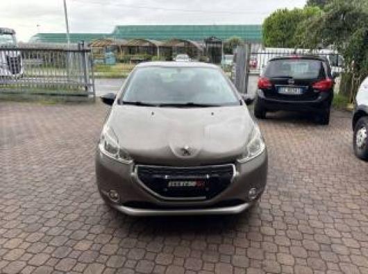 usato PEUGEOT 208