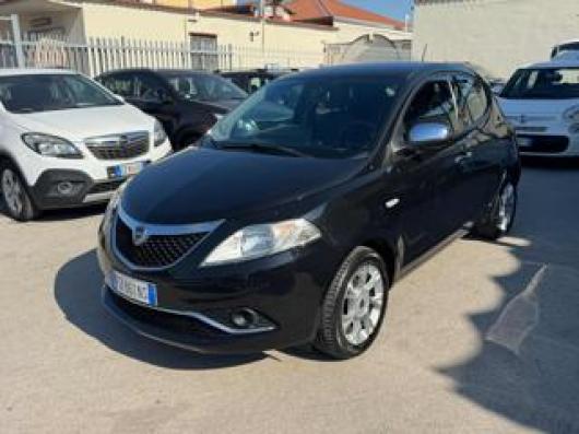 usato LANCIA Ypsilon