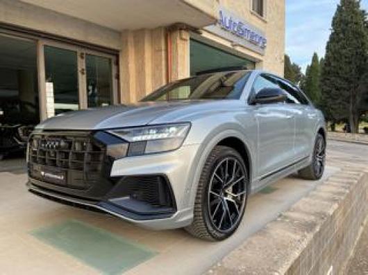 usato AUDI Q8