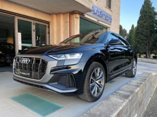 usato AUDI Q8