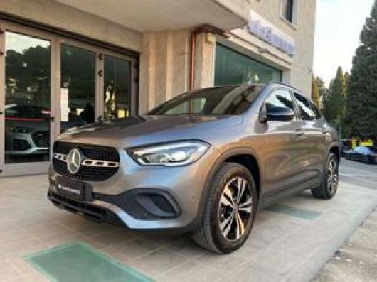 usato MERCEDES GLA 200