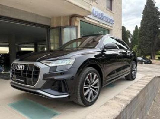 usato AUDI Q8