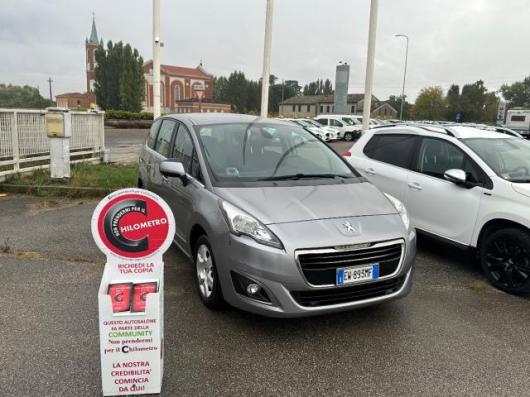 usato PEUGEOT 5008