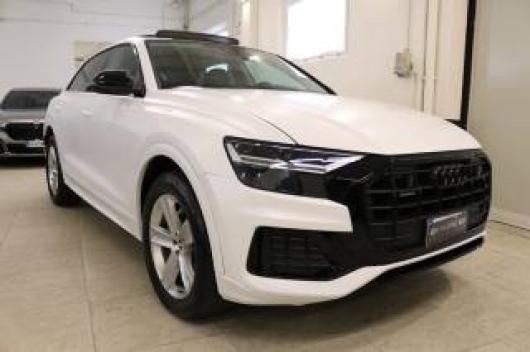usato AUDI Q8