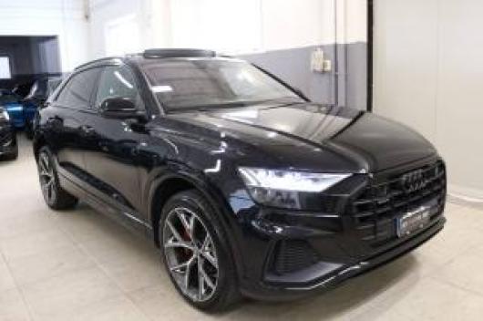 usato AUDI Q8