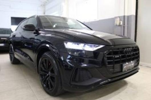 usato AUDI Q8