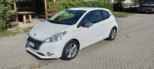 usato PEUGEOT 208