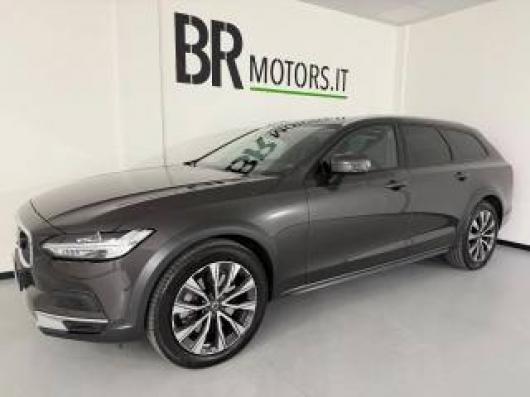 V90 Cross Country