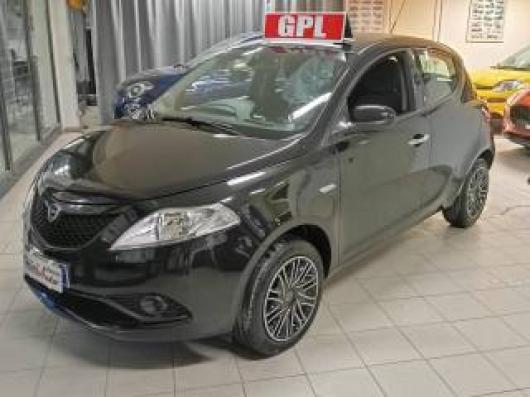 usato LANCIA Ypsilon