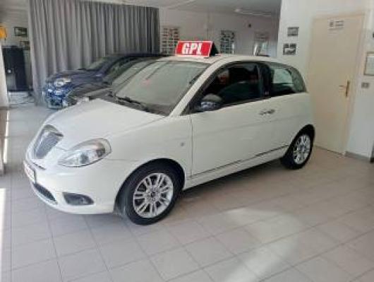 usato LANCIA Ypsilon