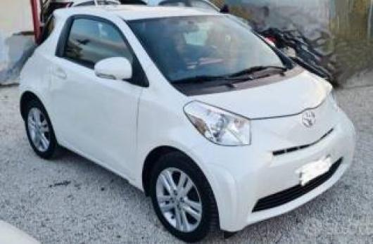 usato TOYOTA iQ