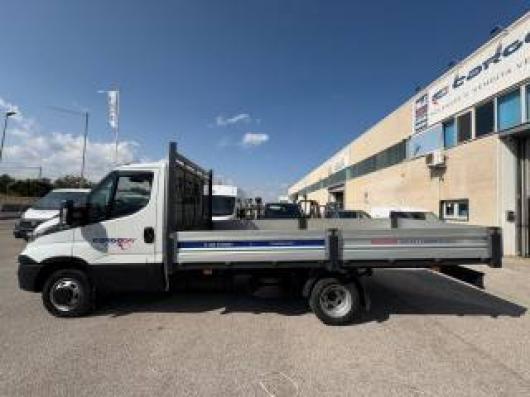 usato IVECO Daily