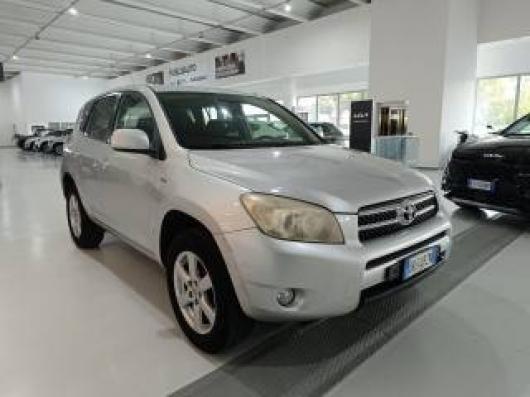 usato TOYOTA RAV 4 MY23